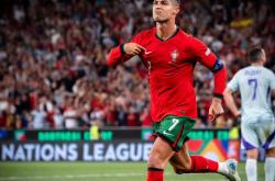 开云体育直播-波兰队绝杀葡萄牙队，波尔扛起全队