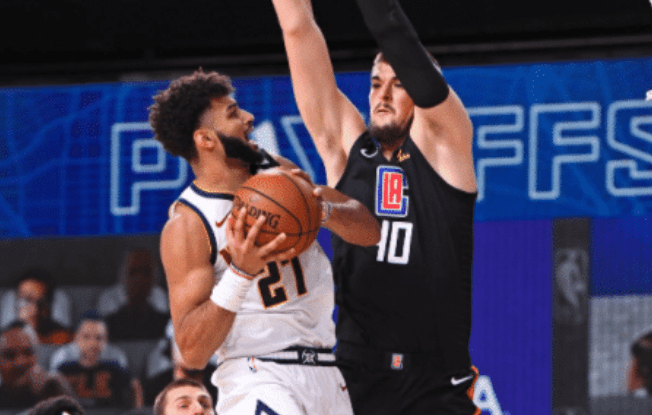 包含日本网球队力克美国网球队，穆雷打破历史纪录的词条