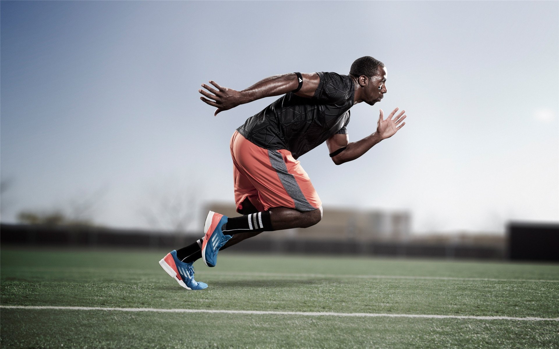 京多安一锤定音，荷兰险胜芬兰彰显中场核心价值