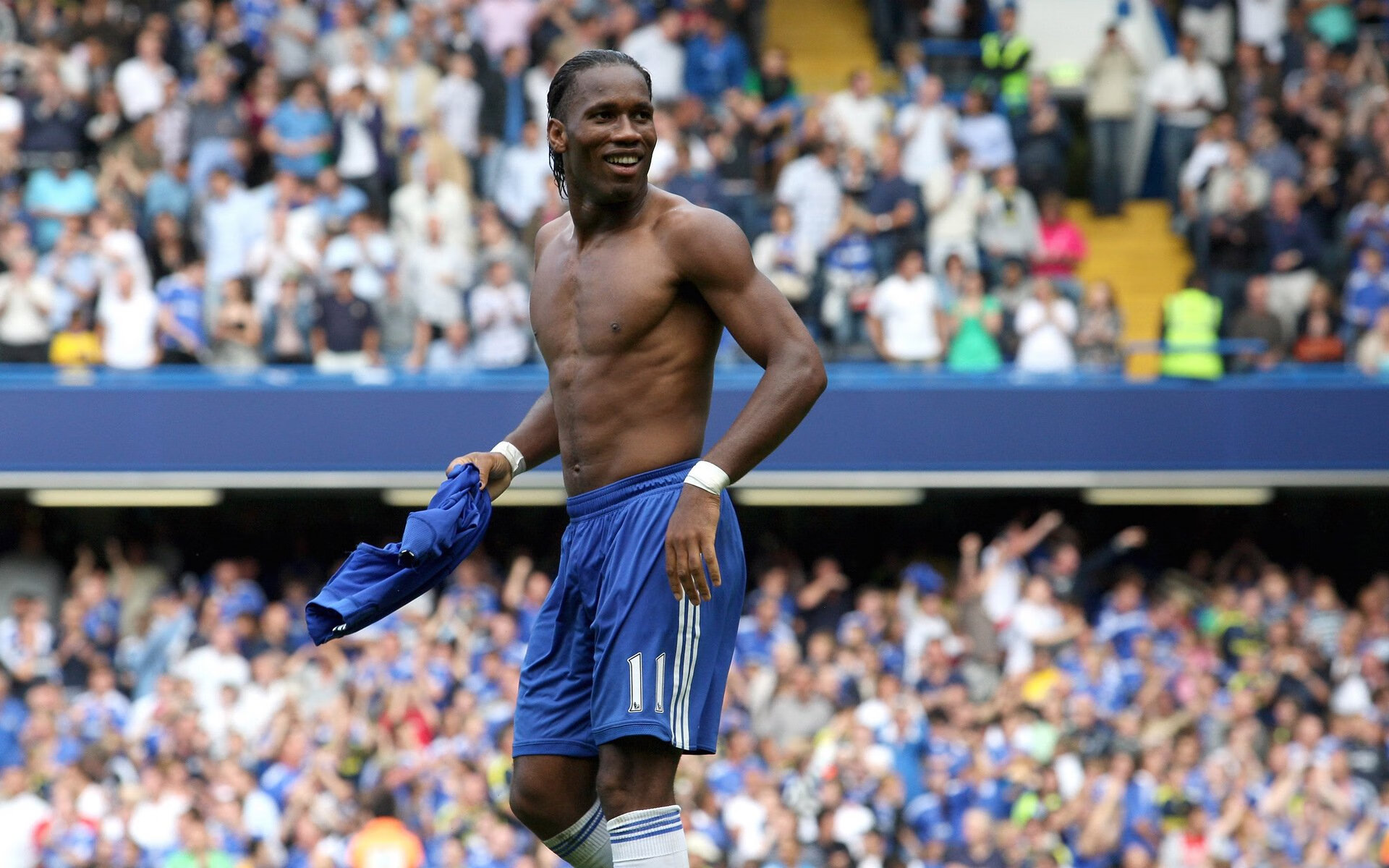 活塞粉碎马刺，霍勒迪成为关键先生，一场战术与意志的胜利